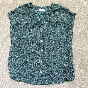 Kaileigh Ditsy Floral Print Faux Wood Button Blouse Flowy Top Women Plus 2x